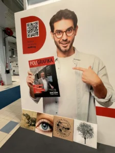 Druk ścienny UV – gdy technologia wychodzi z katalogu i trafia na prawdziwą ścianę